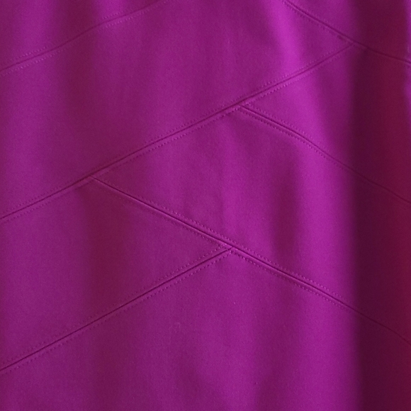 Express crop & pencil skirt set - Picture 3 of 6